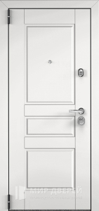 Белая металлическая дверь входная утепленная №27 - фото вид изнутри