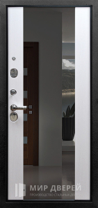 Металлическая дверь белого цвета №13 - фото вид изнутри